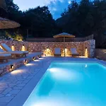 Paradise فيلة *